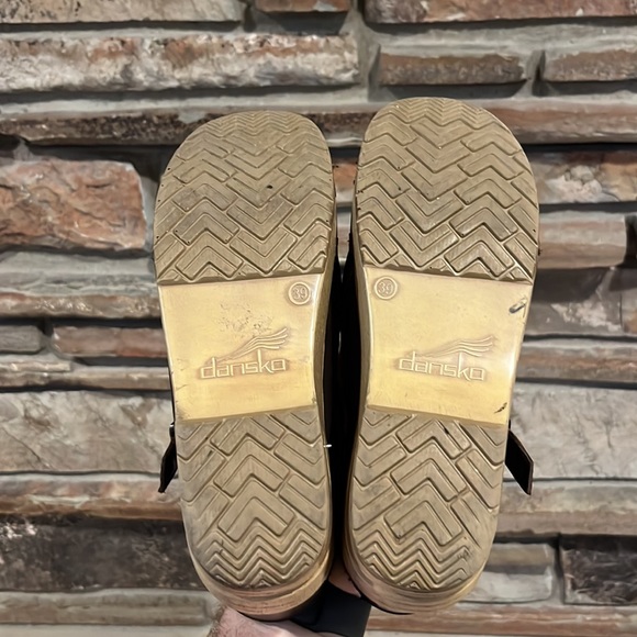 Dansko Mary Jane Clog Dark Brown Leather - Picture 9 of 10